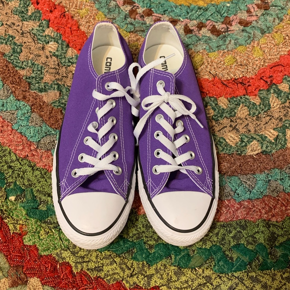 Like new Purple Converse